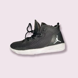 Jordan Big Kids Jordan Reveal GS black/white
